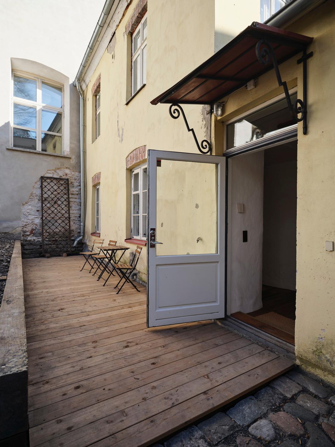 Historic Apartment With Private Garden In Old Town Ταλίν Εξωτερικό φωτογραφία